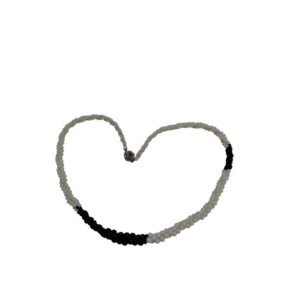 Vtg Black & White Twisted Torsade Glass Beaded Necklace Floral Box Clasp 22" - Picture 2 of 9